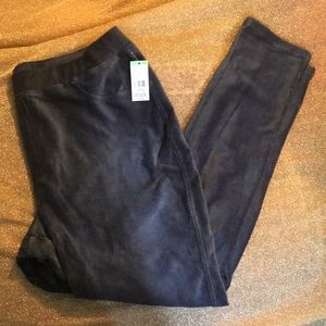NWT Ebony cord legging